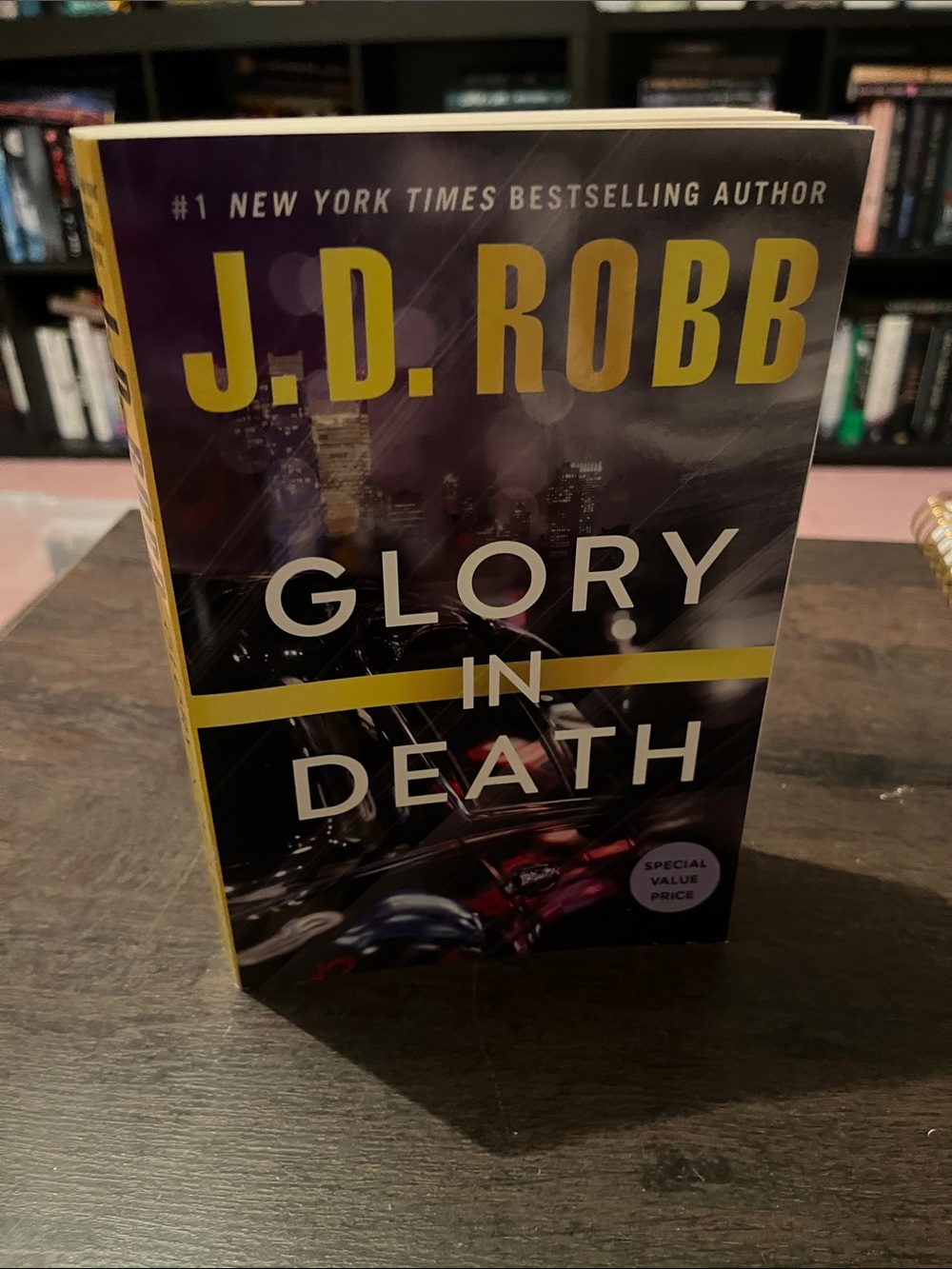 Glory in Death by J.D. Robb Paperback